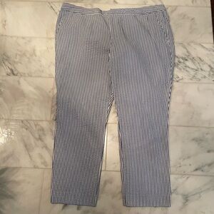 Ralph Lauren Seersucker Pants Size 18
Front zipper blue and white striped